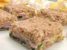 Кадр из Бутерброды: Сэндвич с ветчиной и рукколой (видеорецепт)