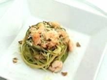 Горячие блюда: Спагетти с креветками (видеорецепт)