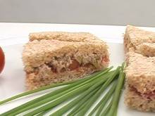 Кадр из Бутерброды: Сэндвич с тунцом и орегано (видеорецепт)