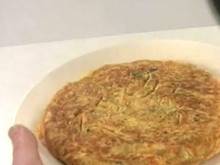 Кадр из Завтраки: Омлет с луком (видеорецепт)