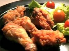 Кадр из Горячие блюда: Маринованная курица в кляре (видеорецепт)