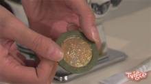 Кадр из Пpoделки: Винтажные сережки из пластики