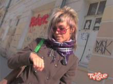 Кадр из Street fashion: Важно остаться позитивным!