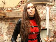 Кадр из Street fashion: Шипы и серебро