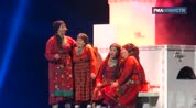 "Бурановская бабушка" закружила оператора на репетиции "Евровидения"